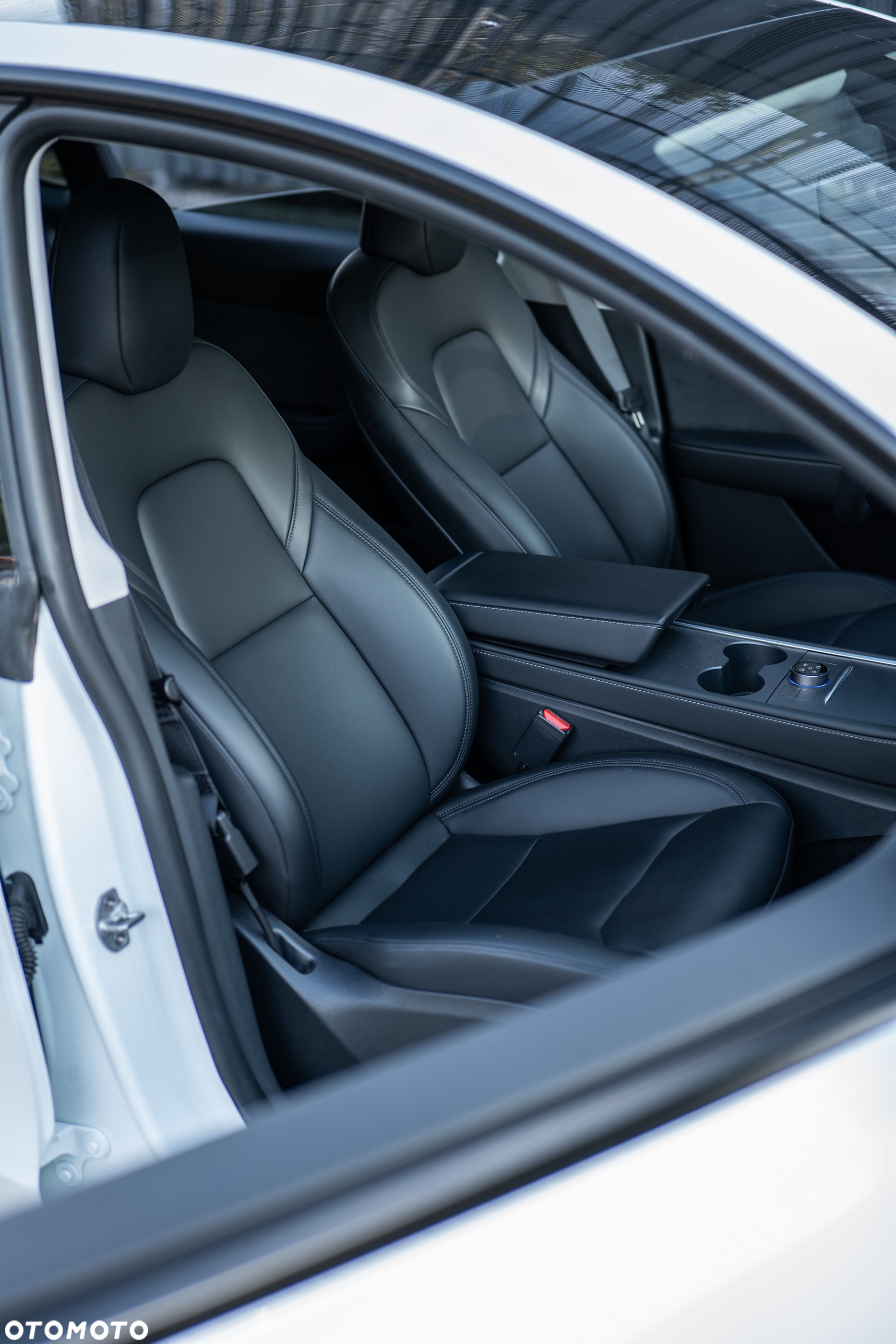 Tesla Y Long Range AWD - 15