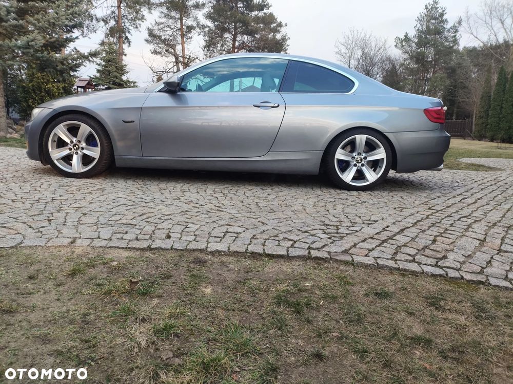 BMW Seria 3 330i - 5