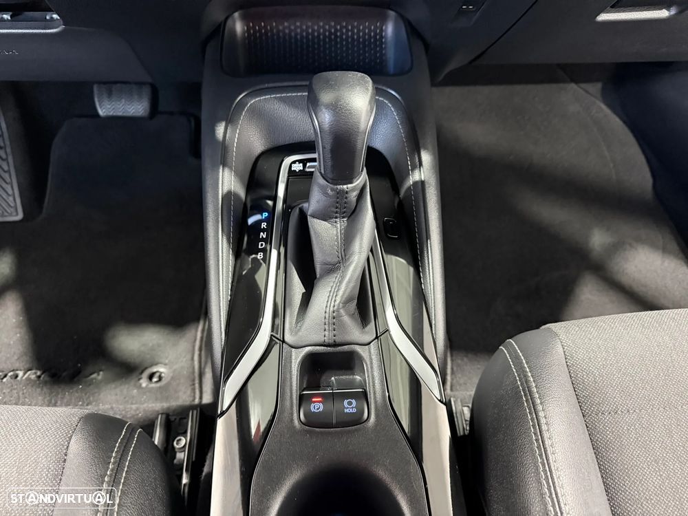 Toyota Corolla 1.8 Hybrid Comfort - 32