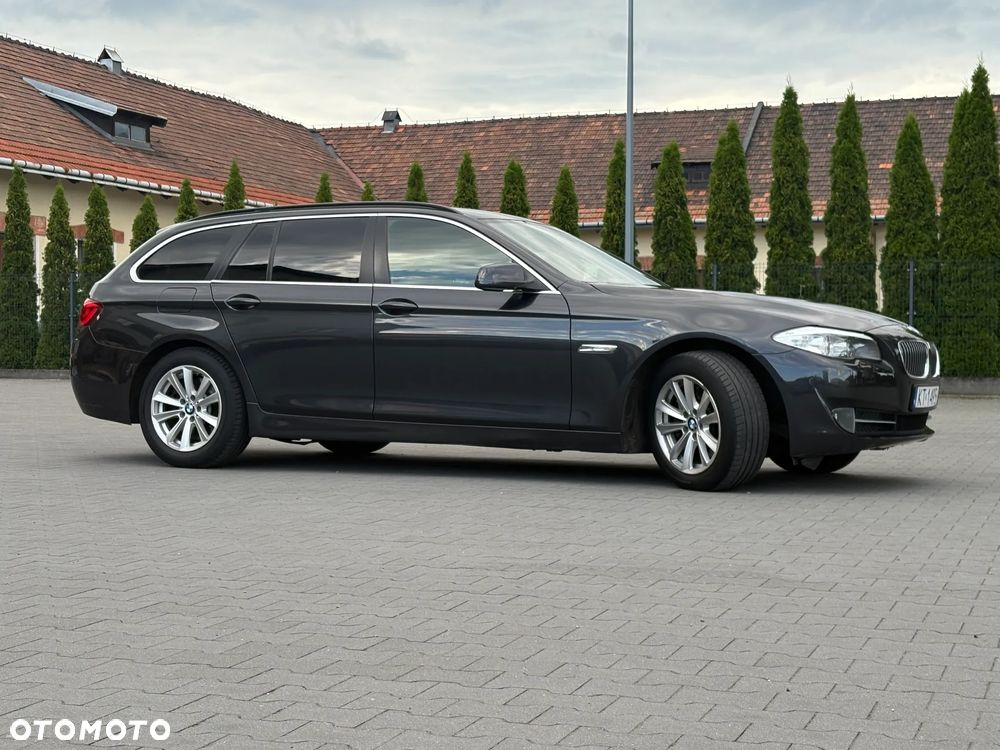BMW Seria 5 530d Touring - 9