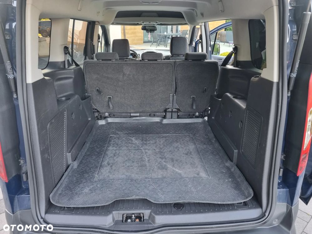 Ford Tourneo Connect Grand - 26