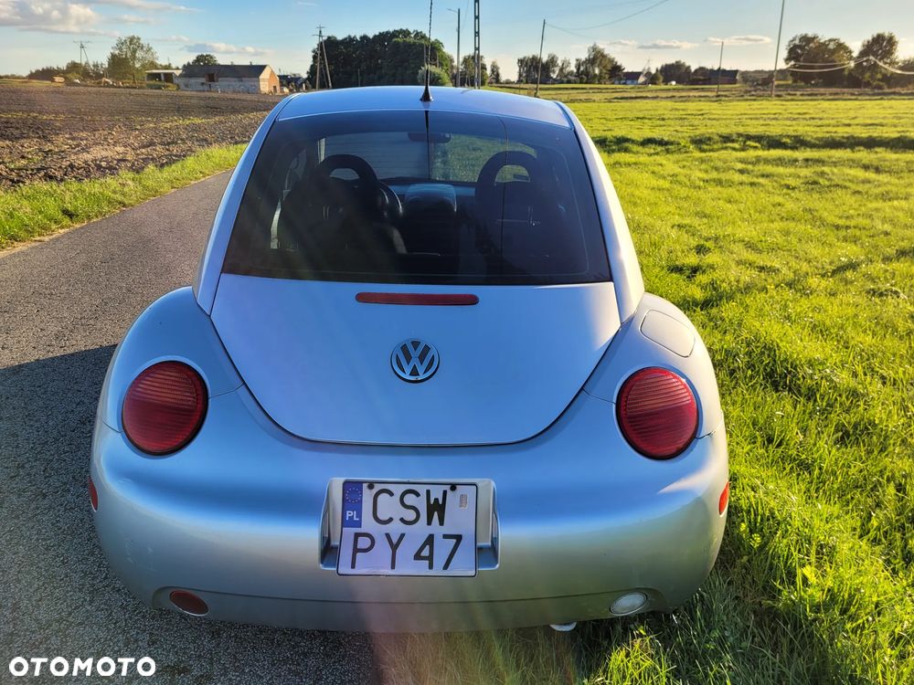 Volkswagen New Beetle 2.0 - 4