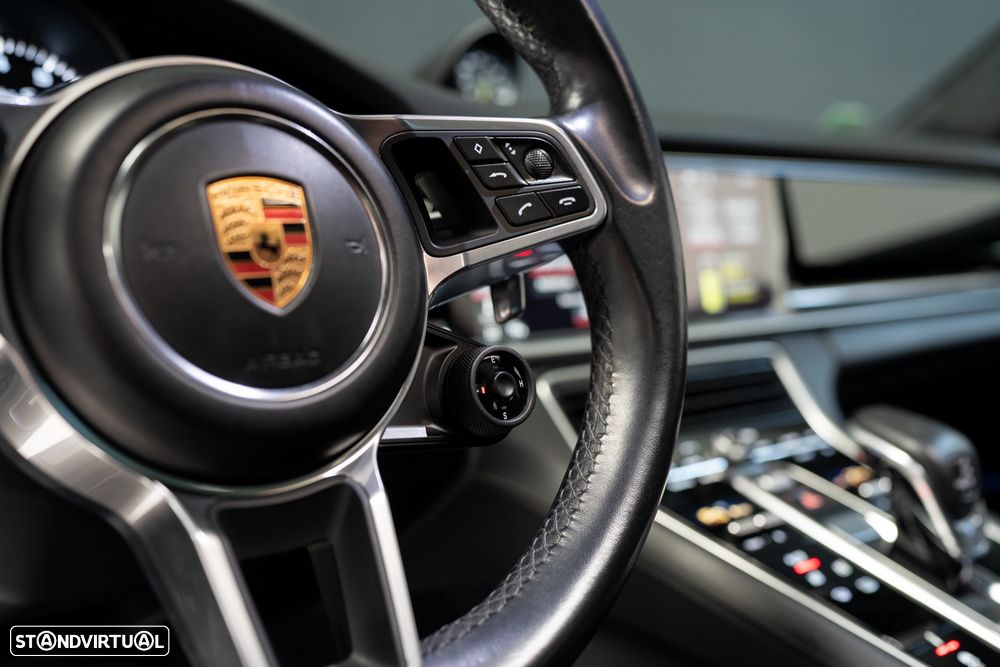 Porsche Panamera Sport Turismo Turbo S E-Hybrid - 12