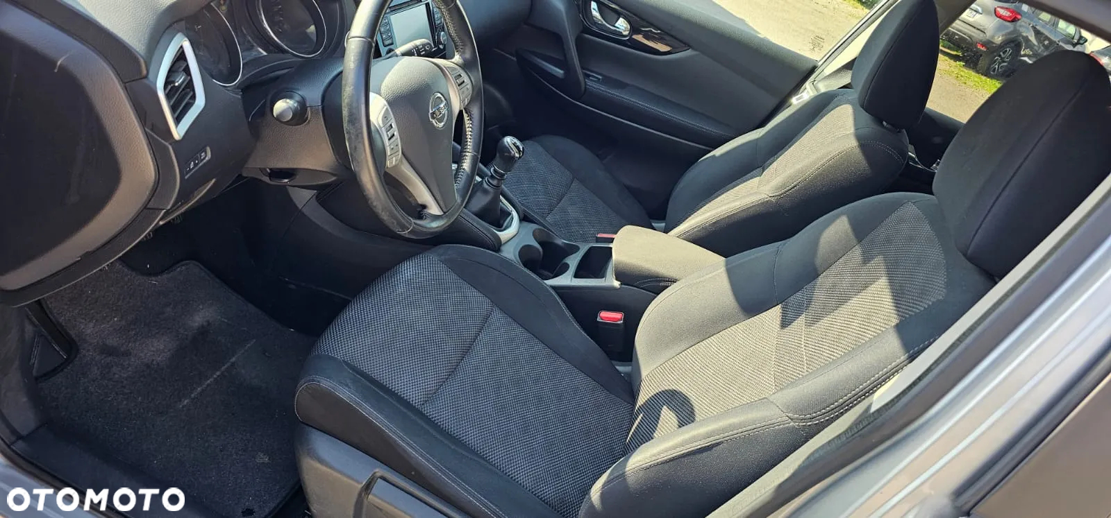 Nissan Qashqai 1.5 dCi N-Connecta EU6 - 9
