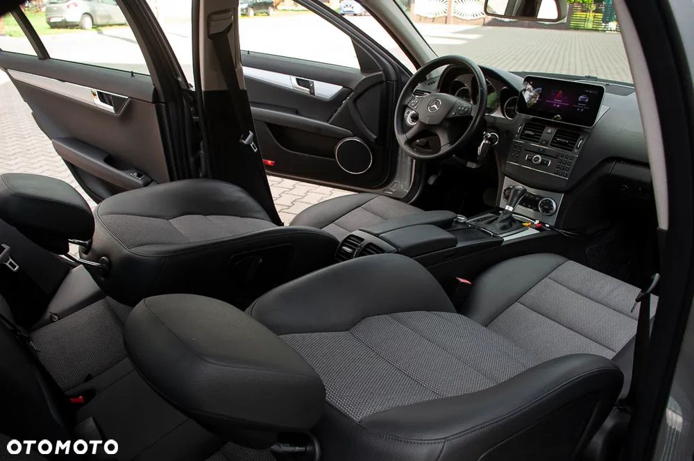 Mercedes-Benz Klasa C 200 CDI DPF Automatik Avantgarde - 25
