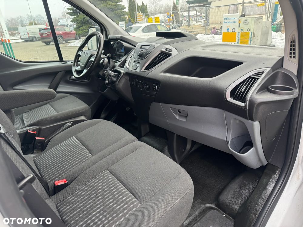 Ford Transit Custom - 8