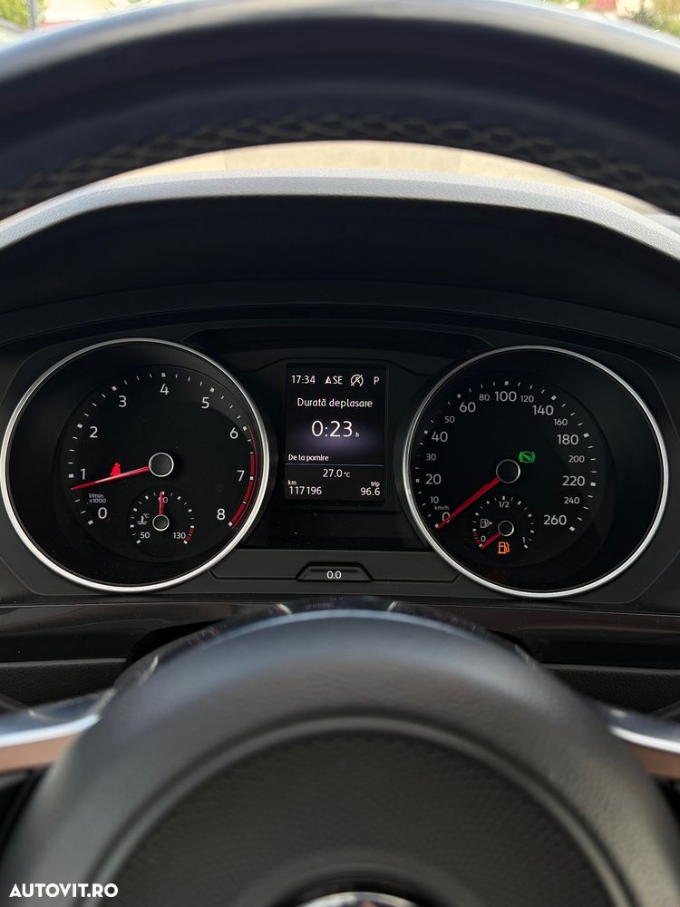 Volkswagen Tiguan - 12