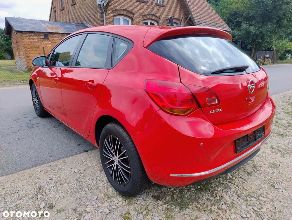 Opel Astra 1.6 Design Edition - 5