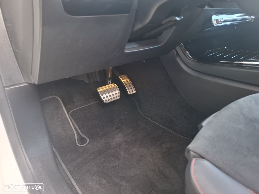 Mercedes-Benz A 200 7G-DCT AMG Line - 40