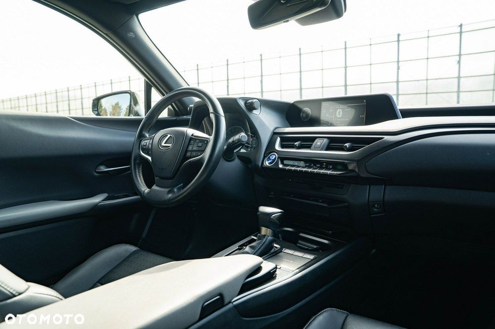 Lexus UX 250h GPF F Impression 2WD - 20