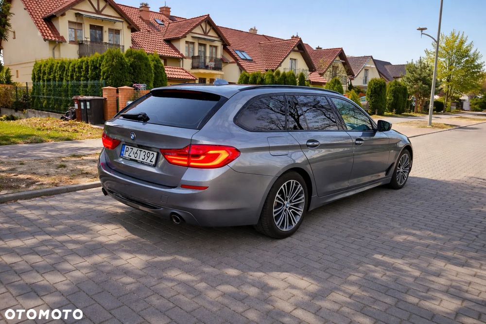 BMW Seria 5 520d Sport Line - 33