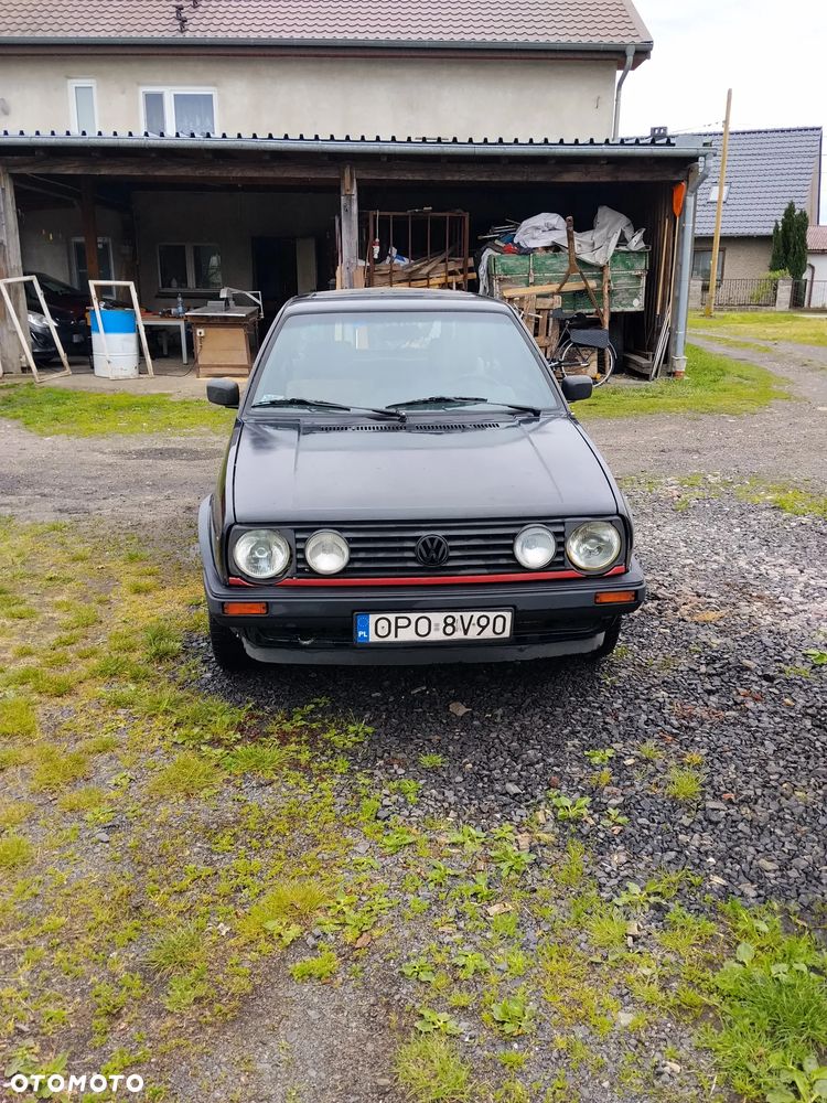Volkswagen Golf 1.6 GL D - 1