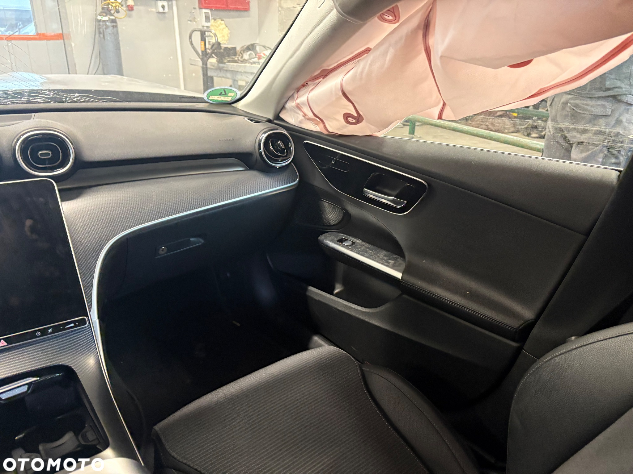 Mercedes-Benz Klasa C 300 e PHEV - 7