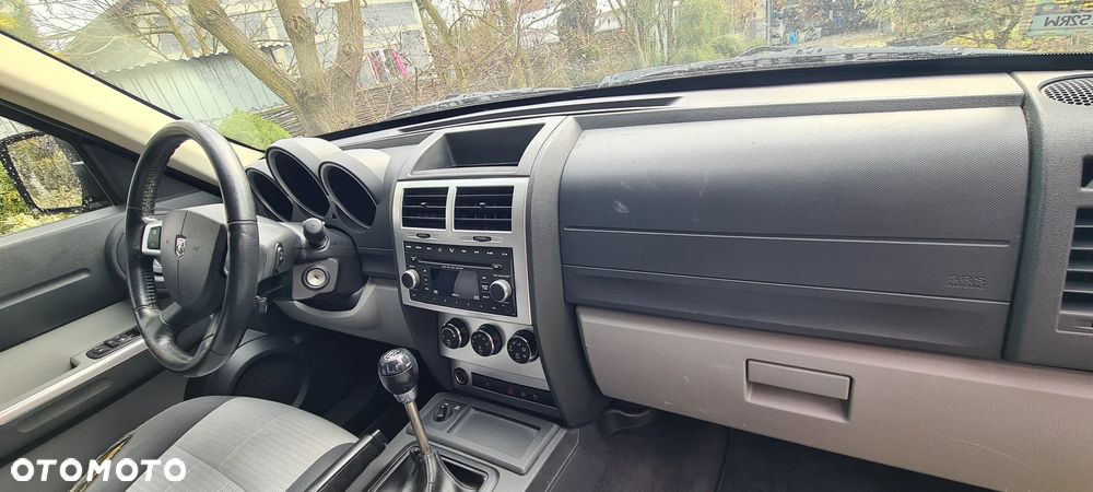 Dodge Nitro 2.8 CRD SE - 16