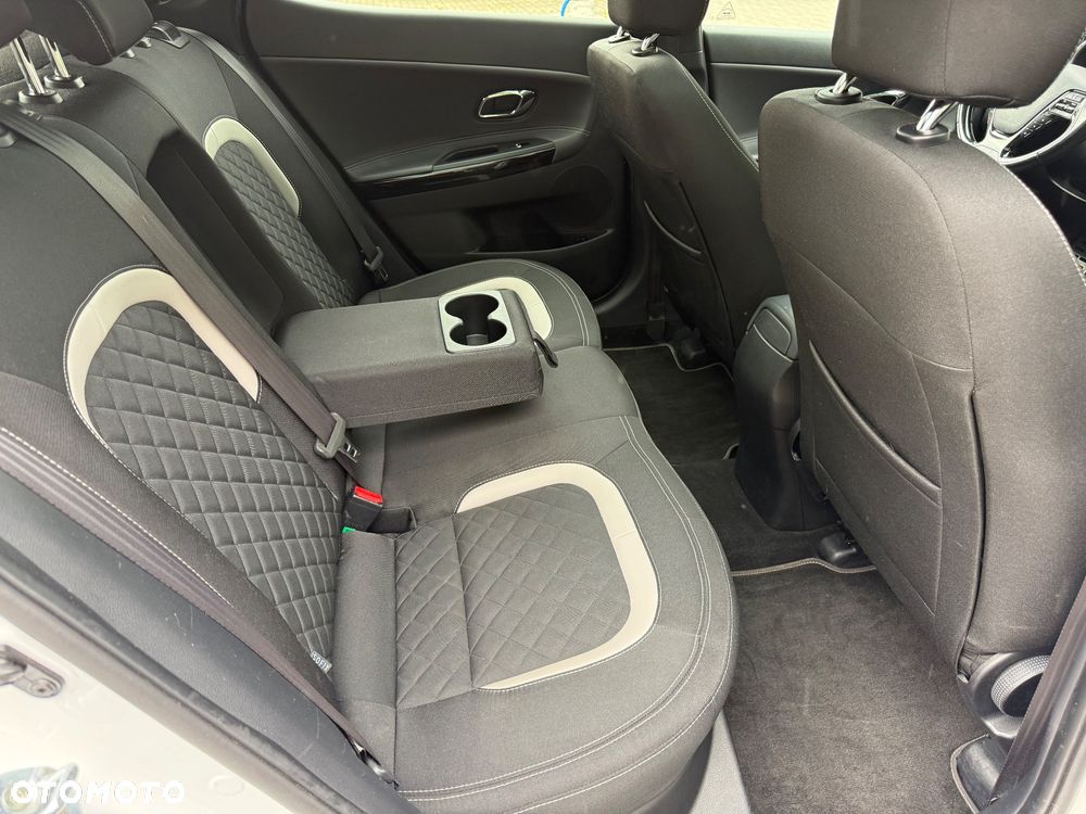 Kia Ceed 1.6 CRDi 136 ISG GT Line - 19