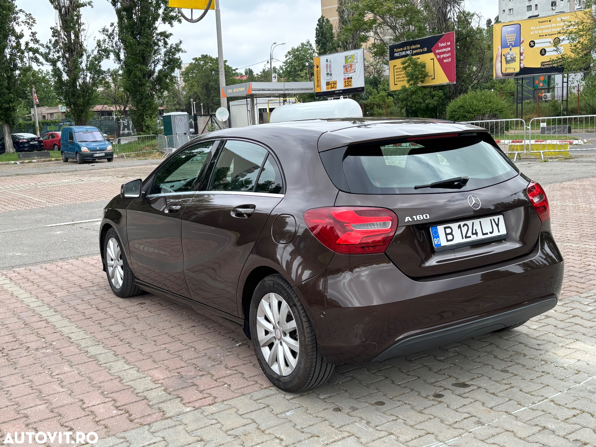Mercedes-Benz A 180 (BlueEFFICIENCY) - 20