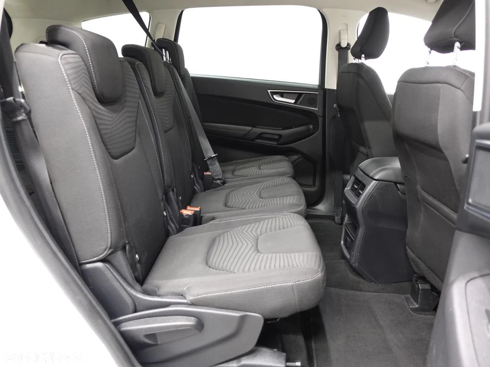 Ford S-Max - 26