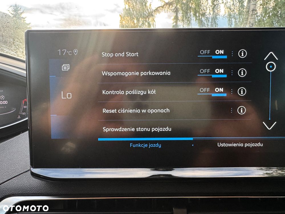 Peugeot 3008 BlueHDi 130 Stop & Start EAT8 Allure - 23