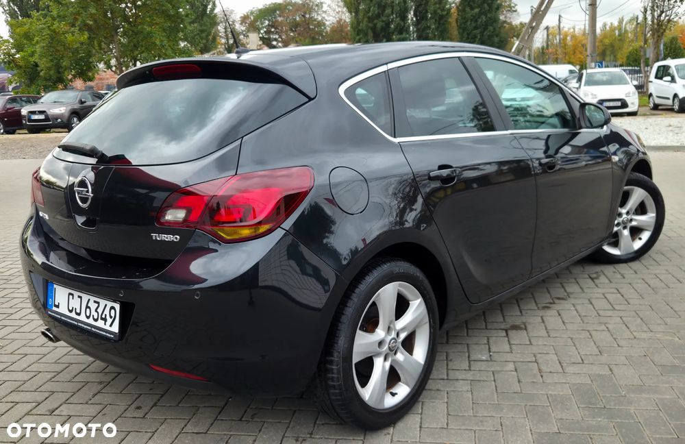 Opel Astra 2012