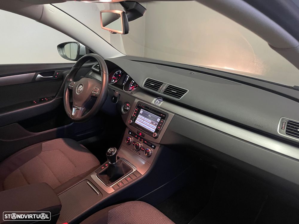 Volkswagen Passat 1.6 TDI BlueMotion — fotografia 7