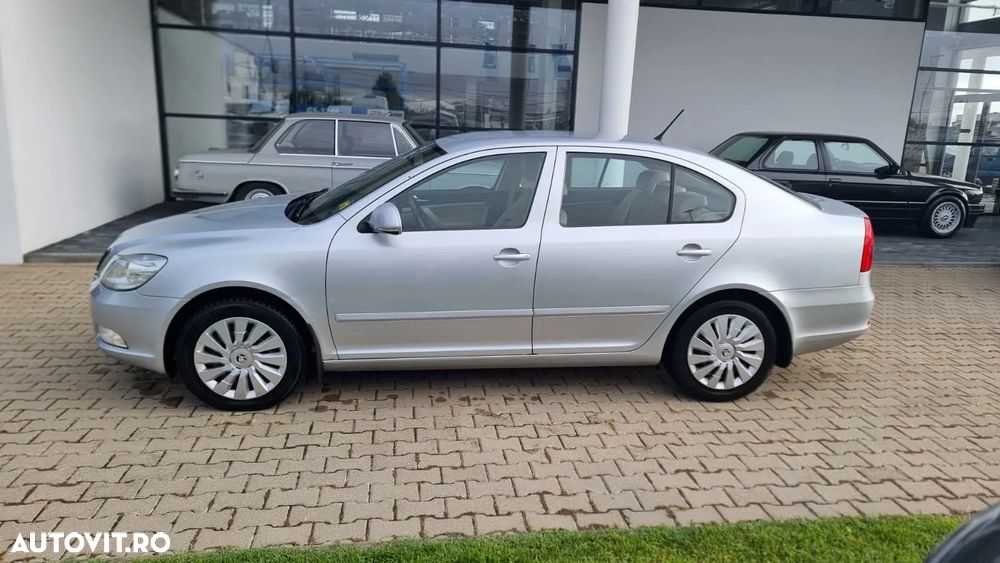 Skoda Octavia 1.8 TSI Business DSG - 2