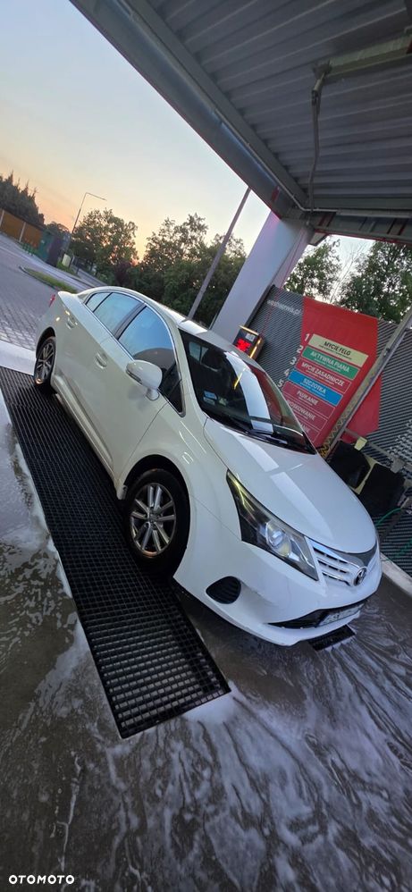 Toyota Avensis 2.0 D-4D Luna - 10