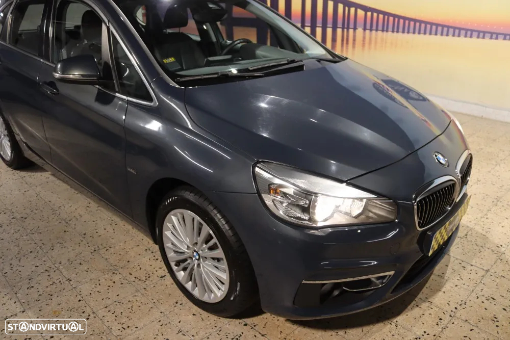 BMW 218 Active Tourer d Line Luxury - 29