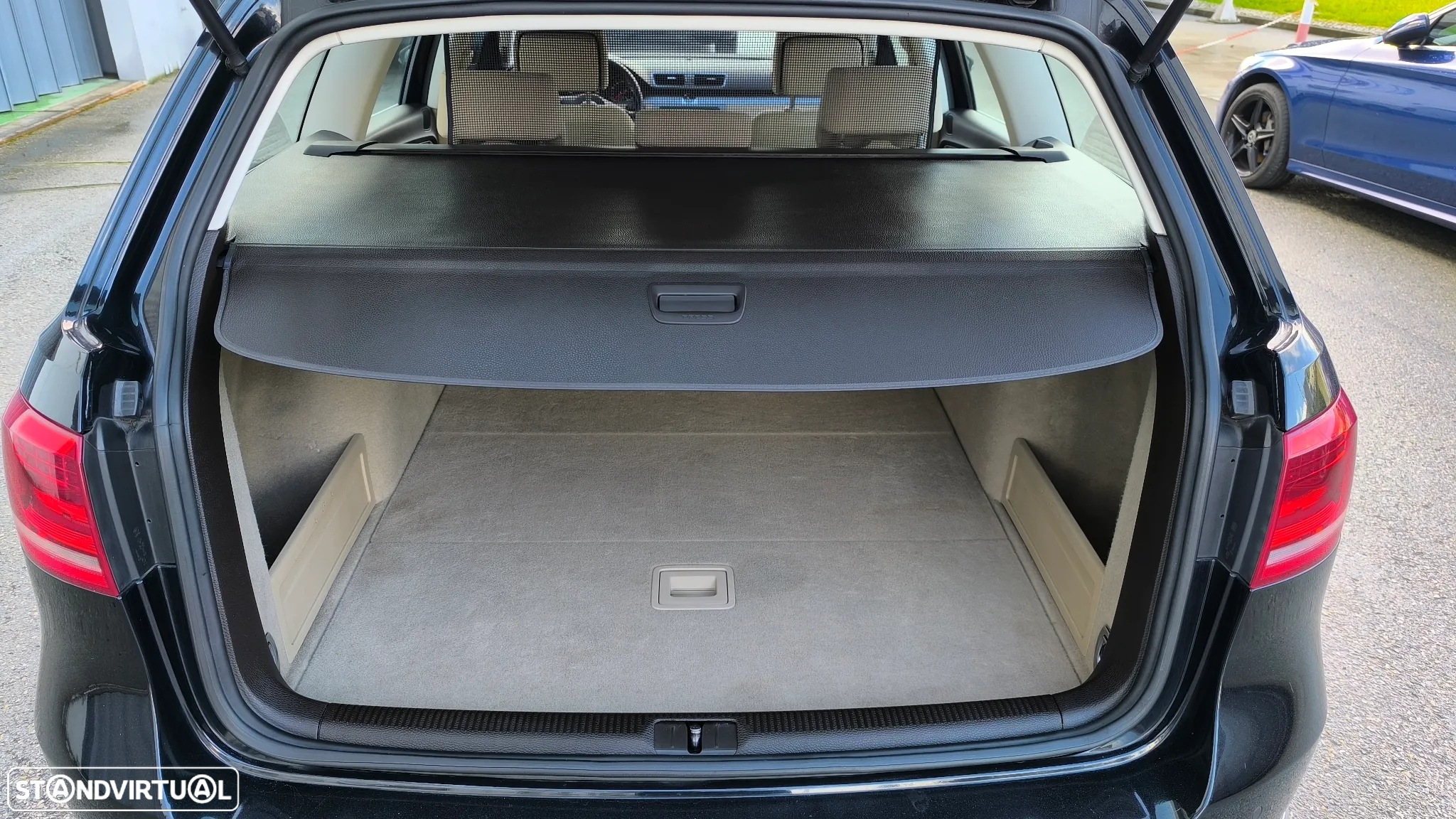 VW Passat Variant 2.0 TDi Edition Con.BM - 13