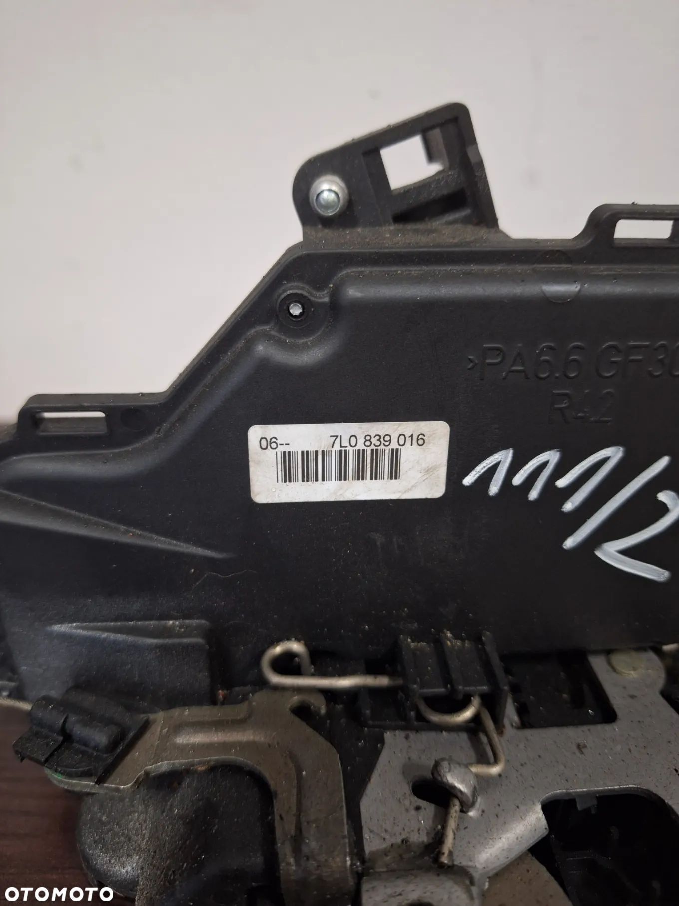 VW GOLF V PLUS zamek drzwi tył prawy 7L0839016 7 PIN     (111/2) - 3