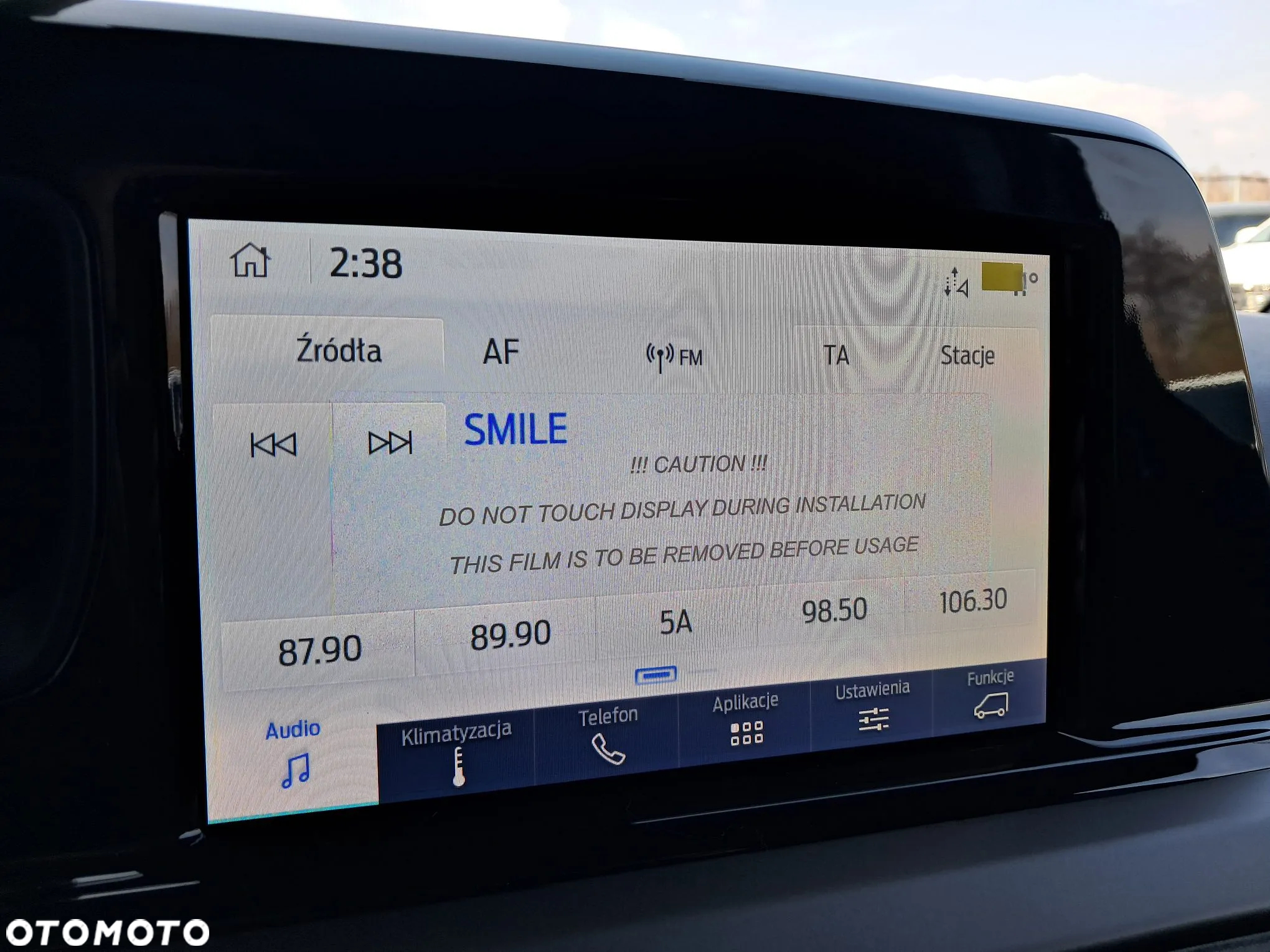 Ford Transit Courier - 13