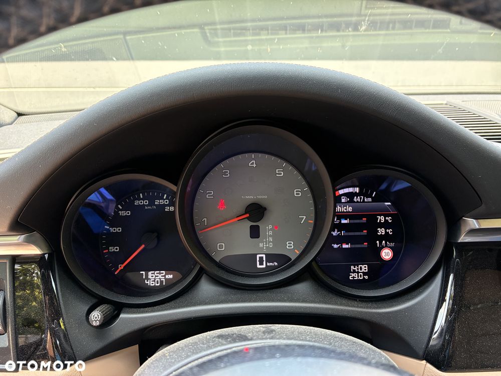 Porsche Macan S - 12