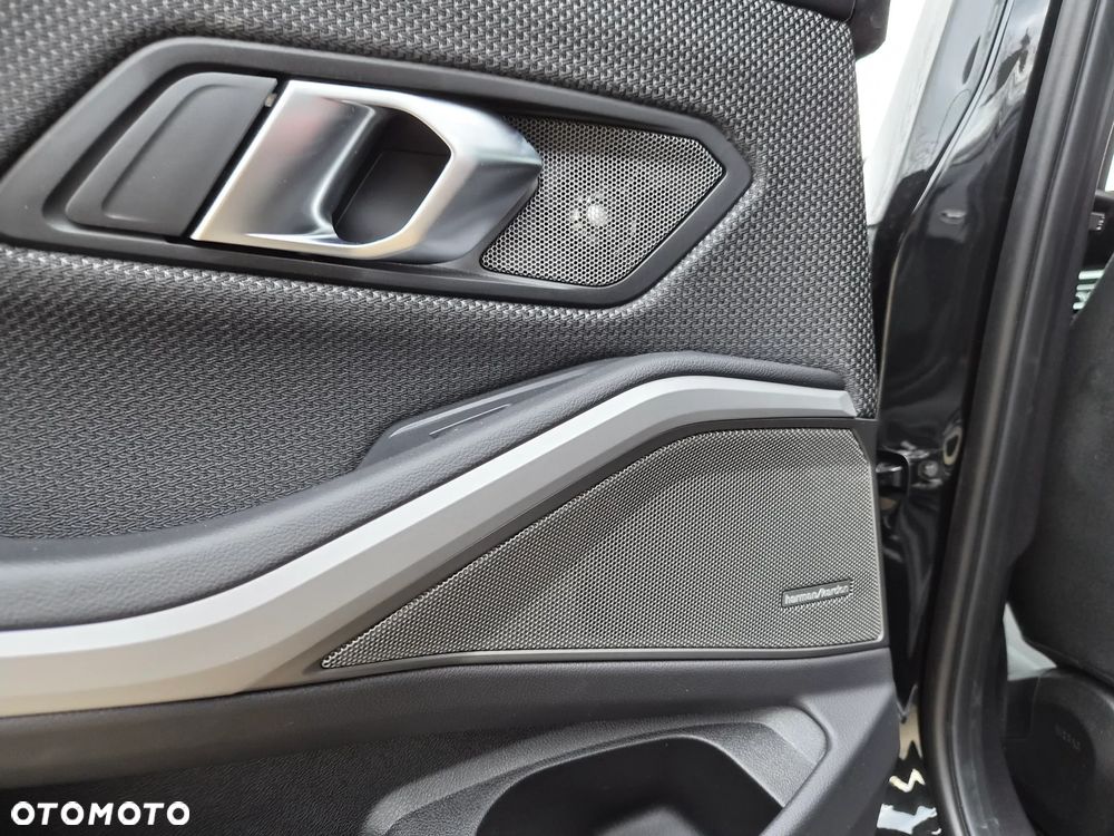 BMW Seria 3 318d - 20