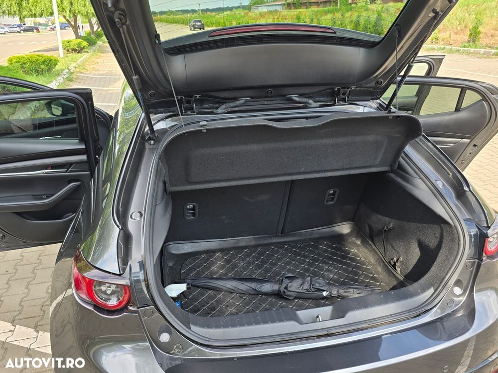 Mazda 3 SKYACTIV-G 2.0 M-Hybrid SELECTION - 16