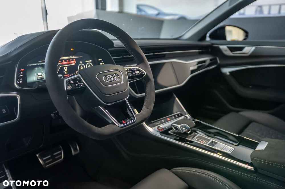 Audi RS6 Avant - 12