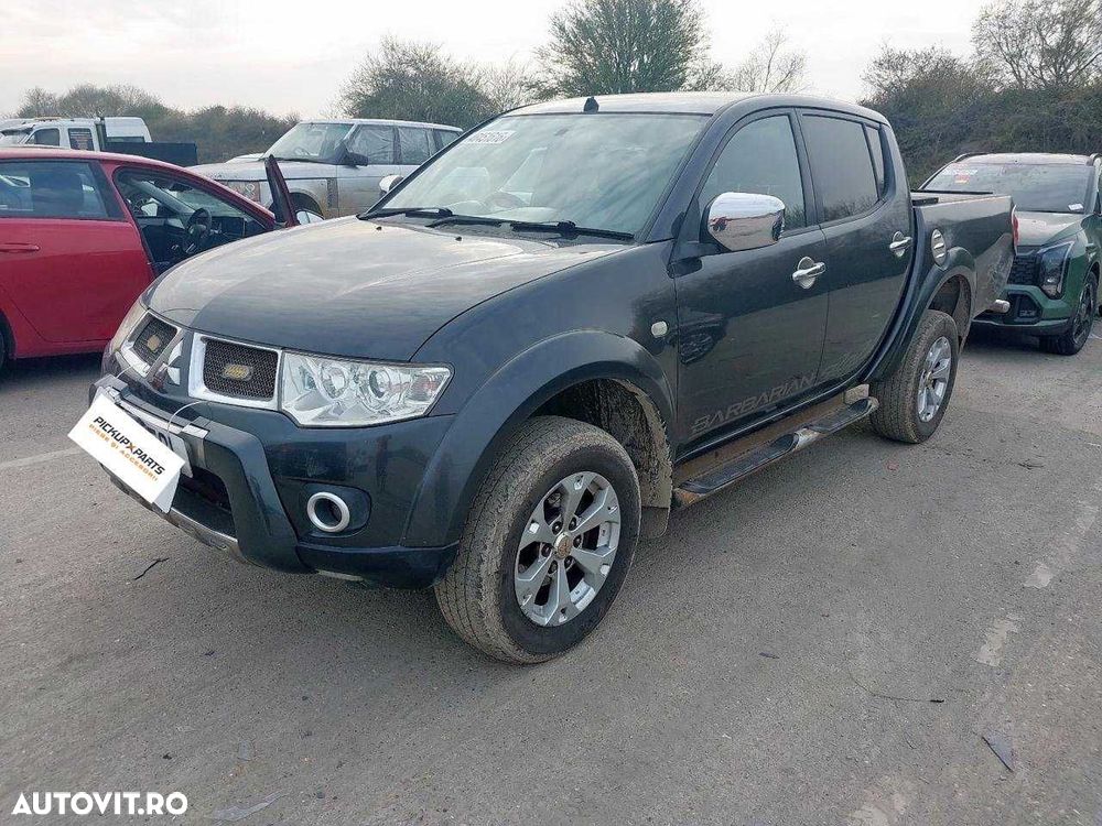 Dezmembrez Mitsubishi L200 2.5 Diesel 2012 - 3