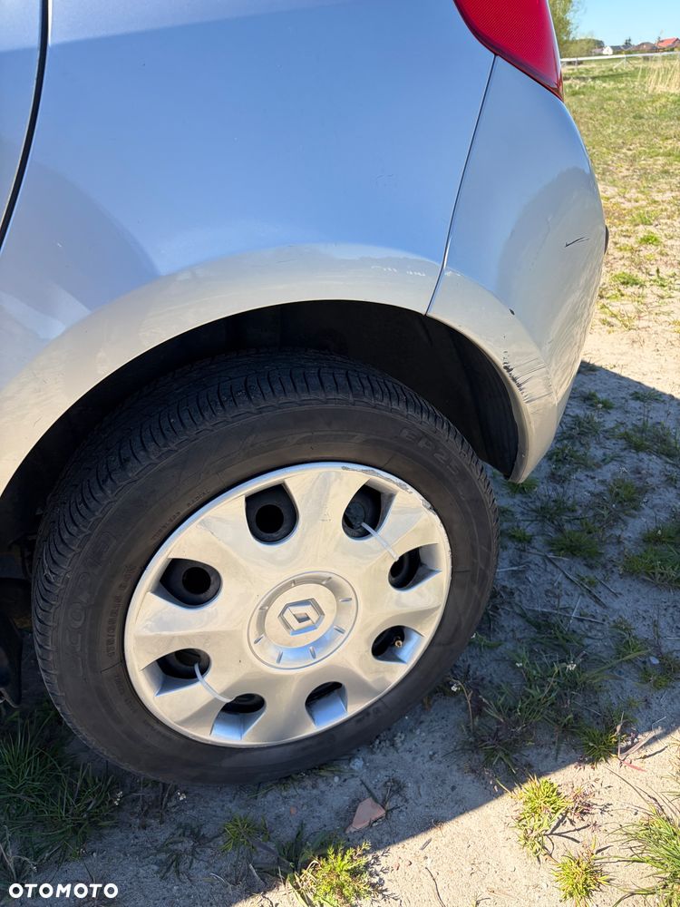 Renault Clio - 31