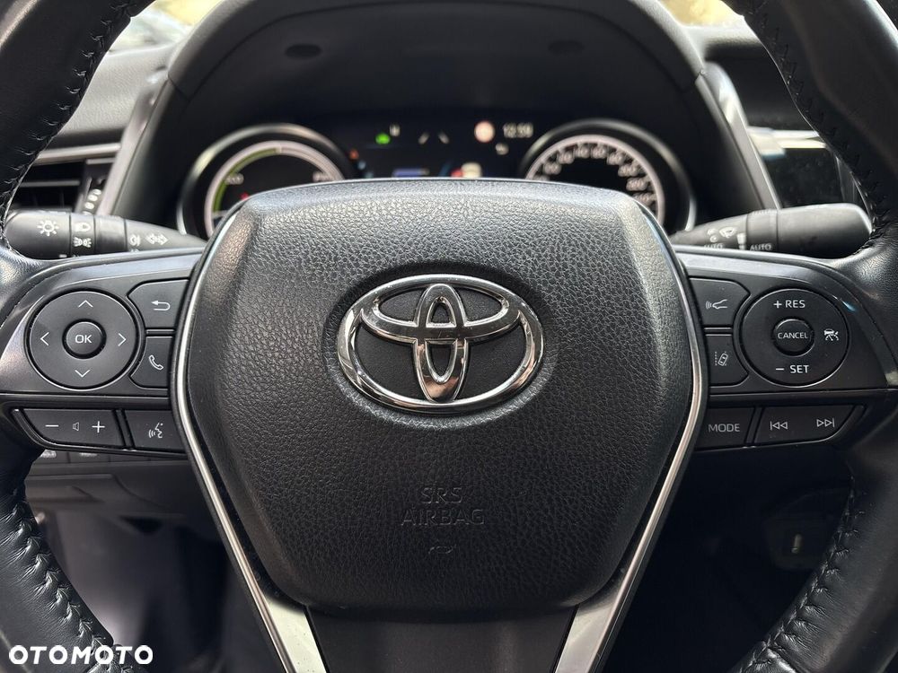 Toyota Camry 2.5 Hybrid Comfort CVT - 25