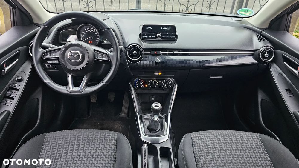 Mazda 2 - 6