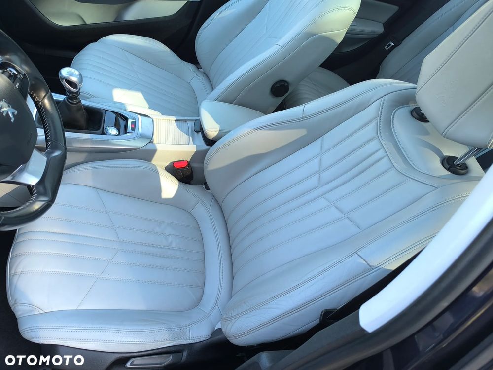 Peugeot 308 e-HDi 115 Stop & Start Allure - 24