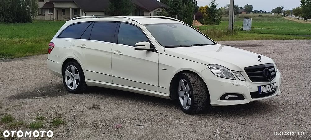 Mercedes-Benz Klasa E 220 CDI DPF BlueEFFICIENCY Automatik Avantgarde - 4