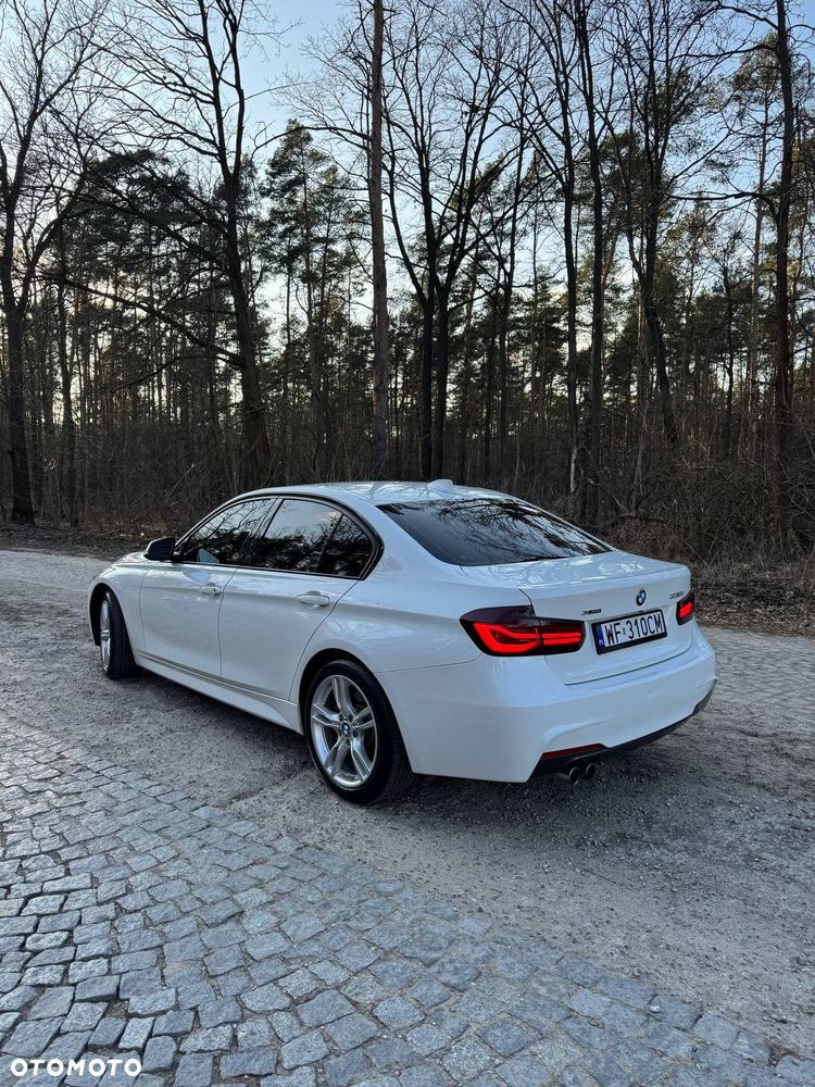 BMW Seria 3 330i xDrive M Sport - 4