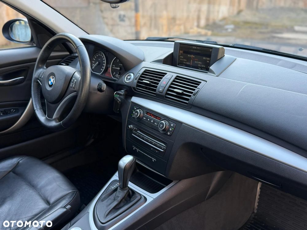 BMW Seria 1 123d DPF Edition Sport - 10