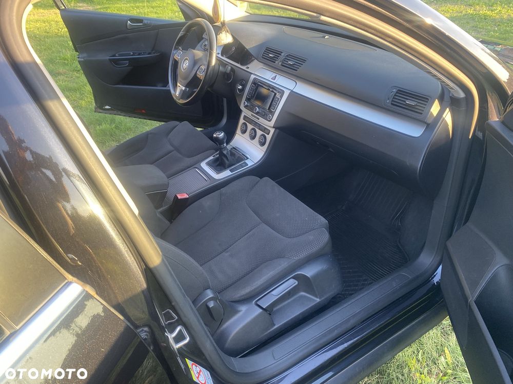 Volkswagen Passat - 5