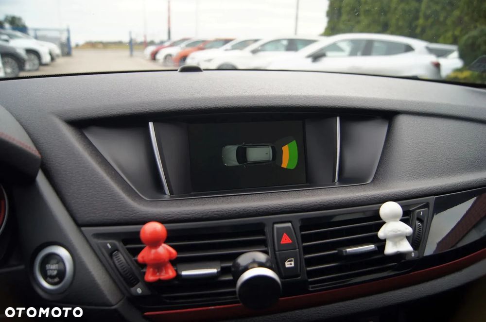 BMW X1 xDrive18d Sport Line - 11