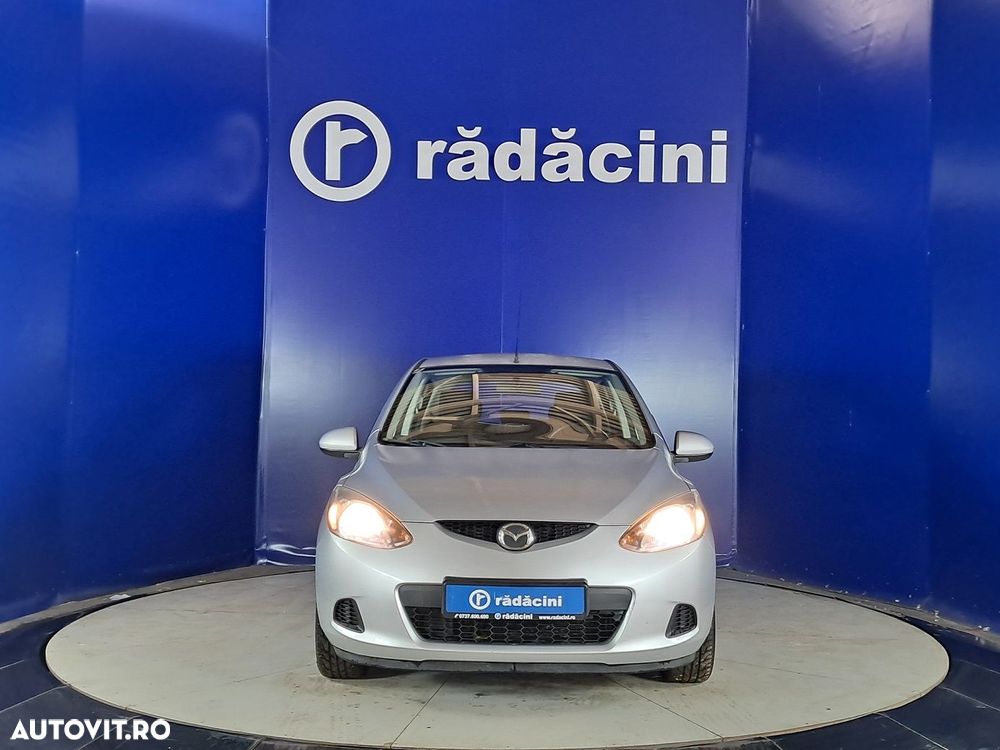 Mazda 2 - 8