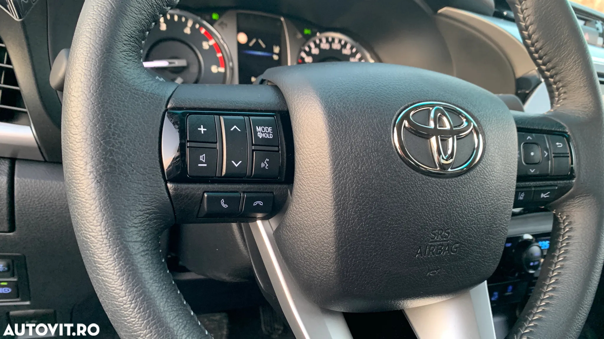 Toyota Hilux 2.4D 150CP 4x4 Double Cab AT Style - 24