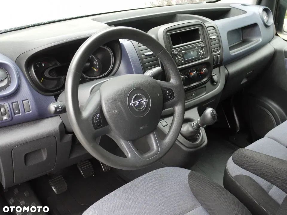 Opel Vivaro - 11