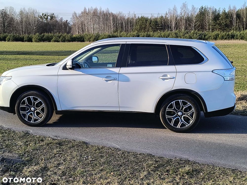 Mitsubishi Outlander 2.2 DID Instyle Navi 4WD - 8