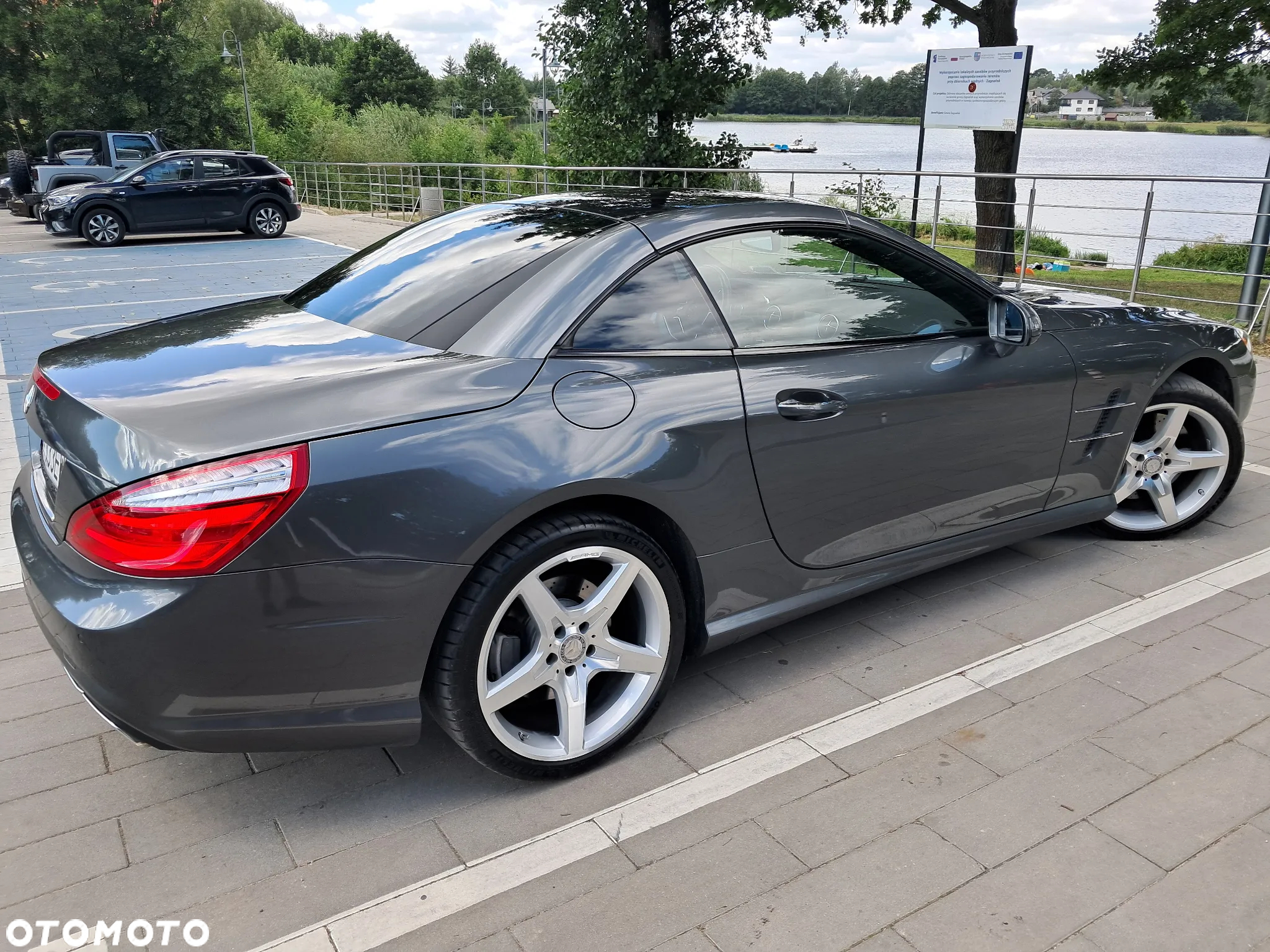 Mercedes-Benz SL - 11