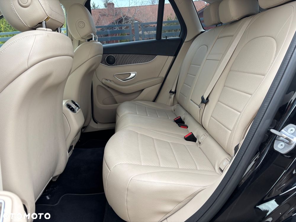 Mercedes-Benz GLC - 36